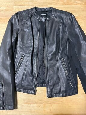 Express Women’s Black Faux Leather Moto Jacket Medium Zip Front Quilted